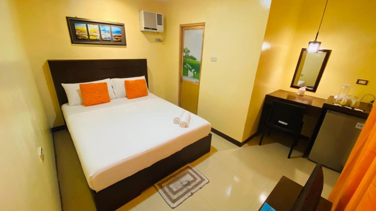 Vicente Aguirre Rooms Boracay Island Exterior foto